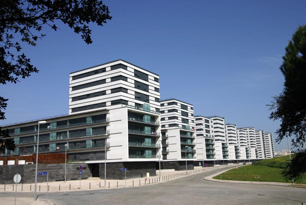 Un Appartement De Reve En Plein Coeur Du Pont Vasco De Gamma Lisbon Exterior photo